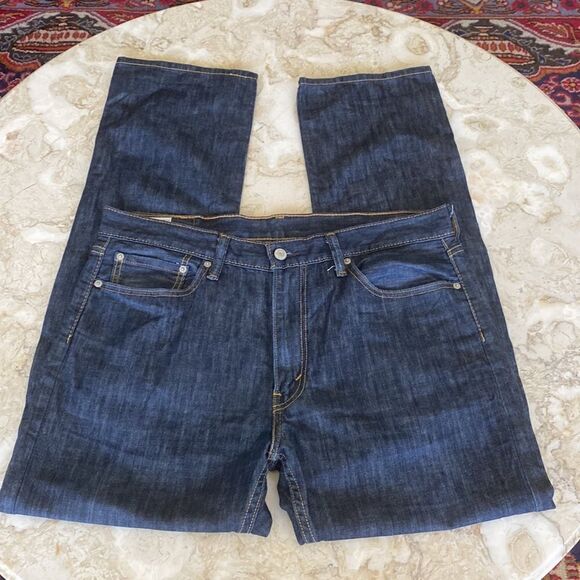 Levi’s 513™ Slim Straight Lightweight Jeans - Picture 6 of 12